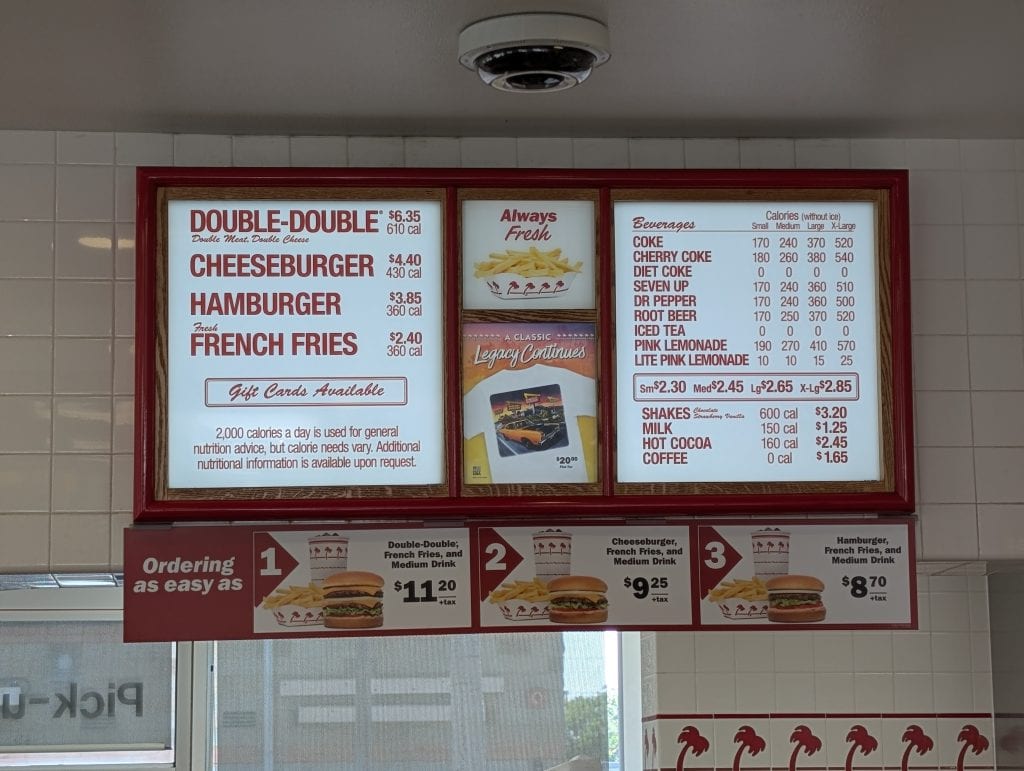 Die bewusst kleine Speisekarte von In-N-Out Burger